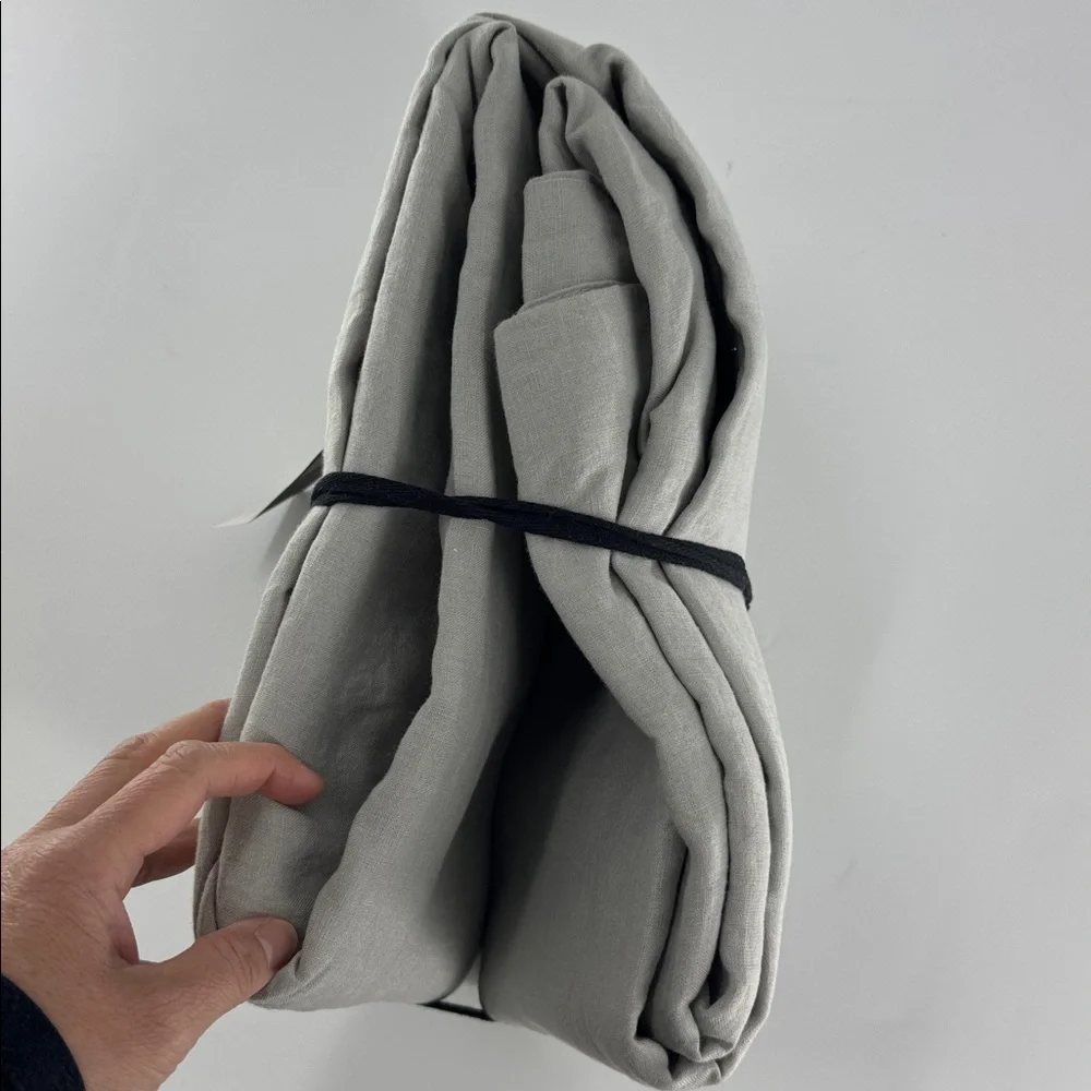 West Elm Belgian Flax Linen Gray Duvet Cover Size Full/Queen NWT